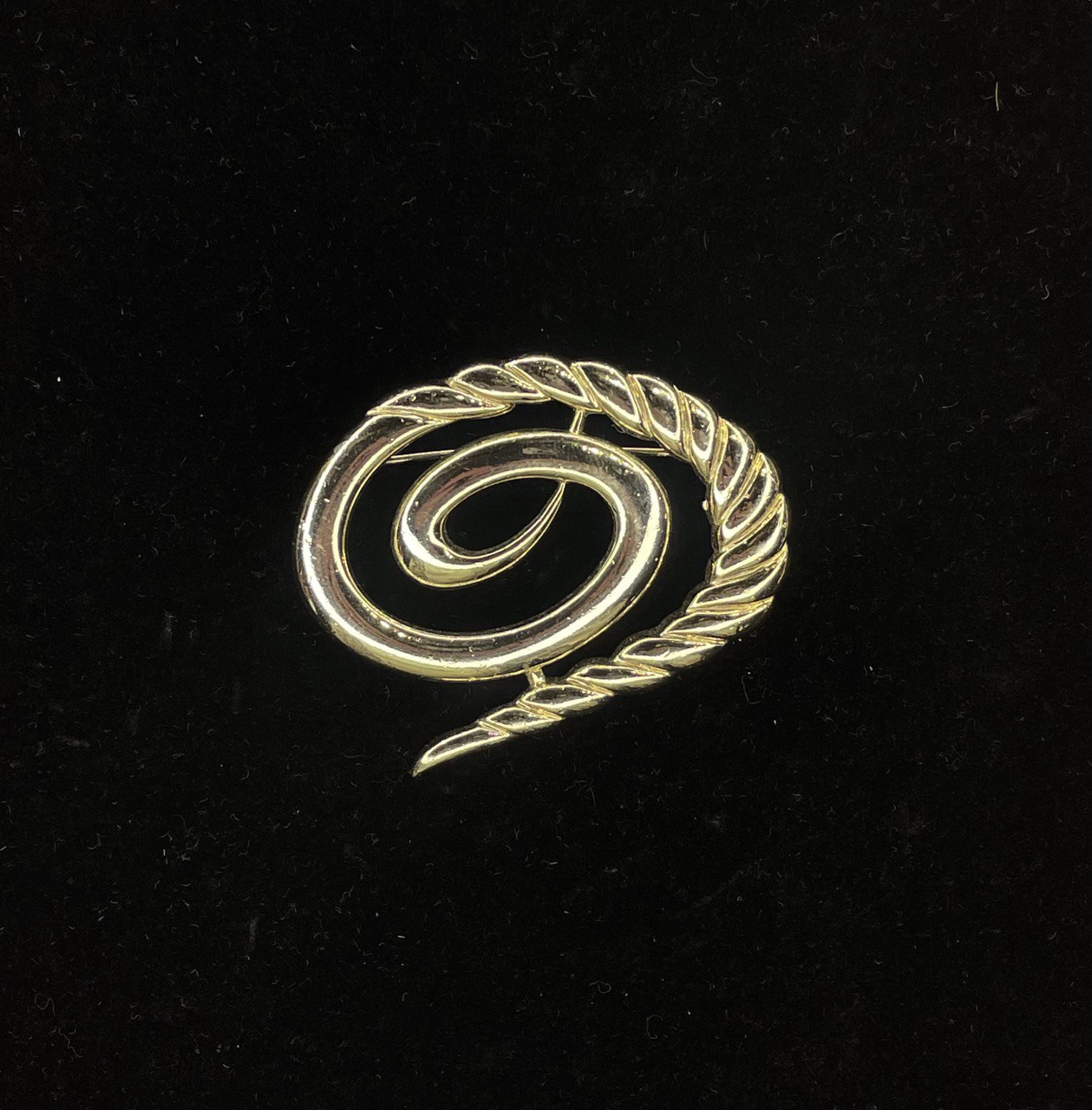 Винтажная брошь «Улитка»