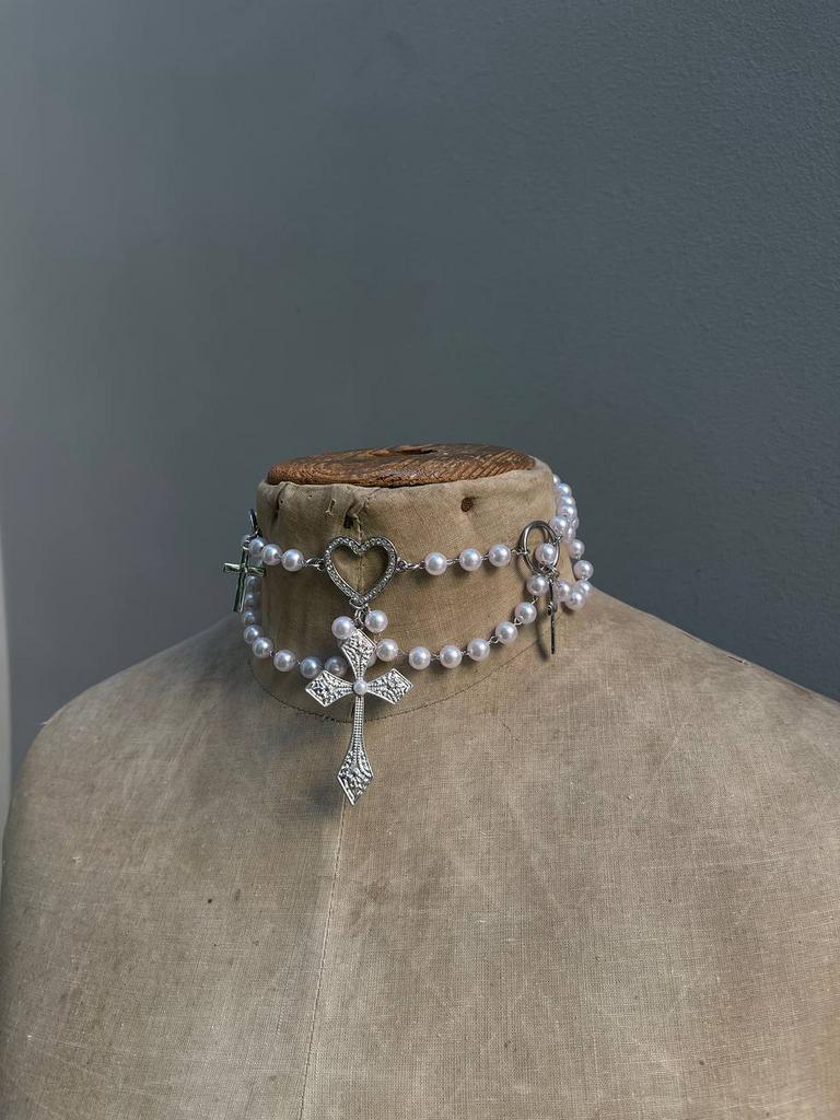 Колье «Жемчужный крест с сердцем»