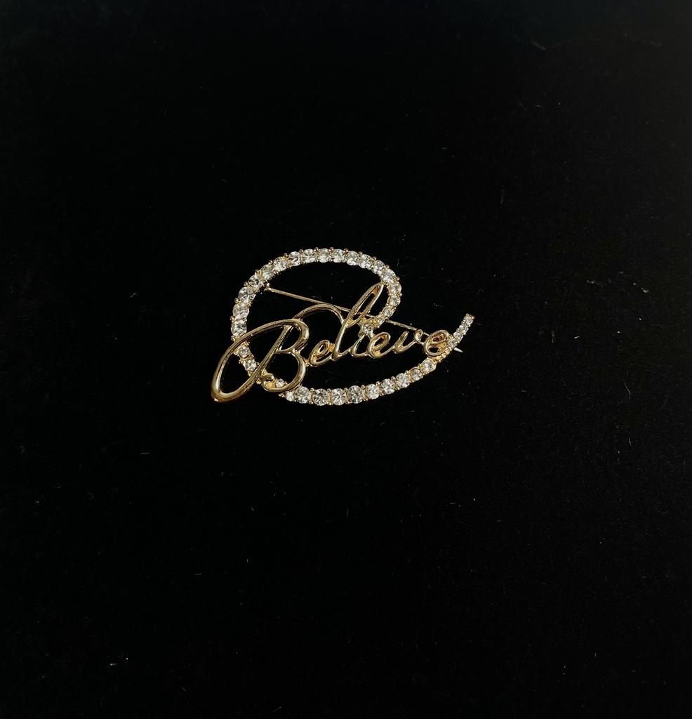 Винтажная брошь «Believe-2»