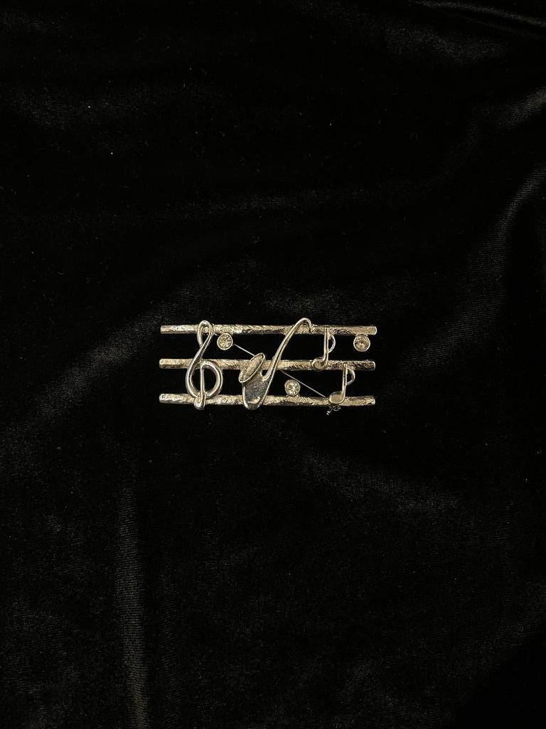 Винтажная брошь для музыканта