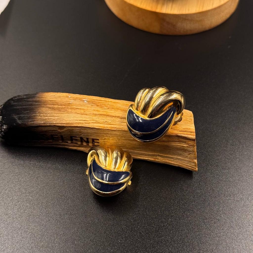 Винтажные клипсы "Gay Boyer"