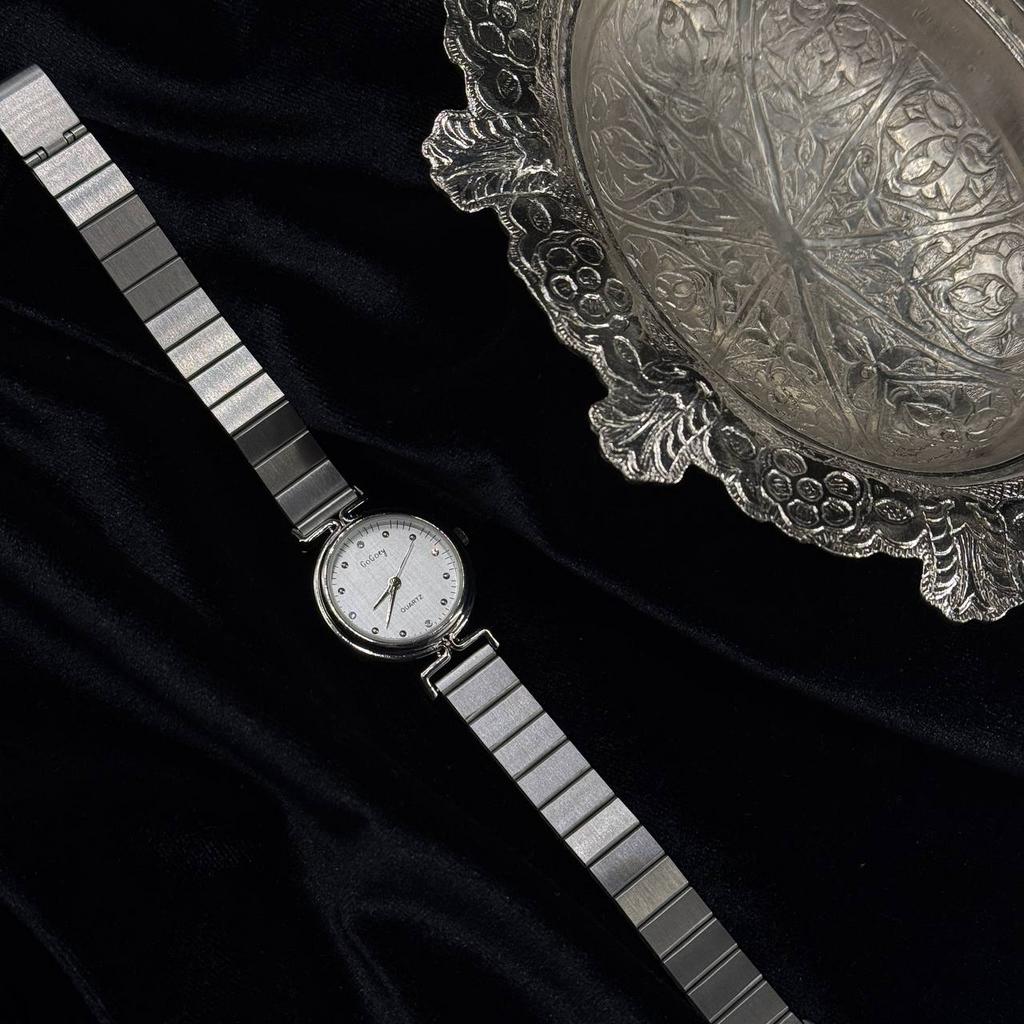 Часы серебристые "Bohemia"