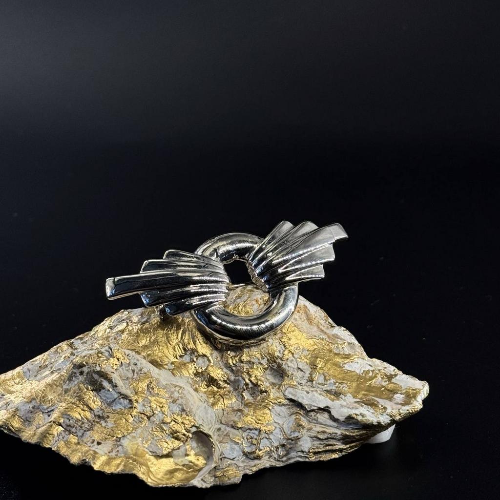 Винтажная брошь "Диско"