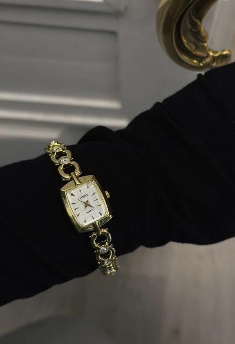 Часы «Сплетение силы»