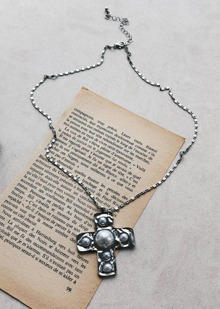 Подвеска "Свята и сладострастна"