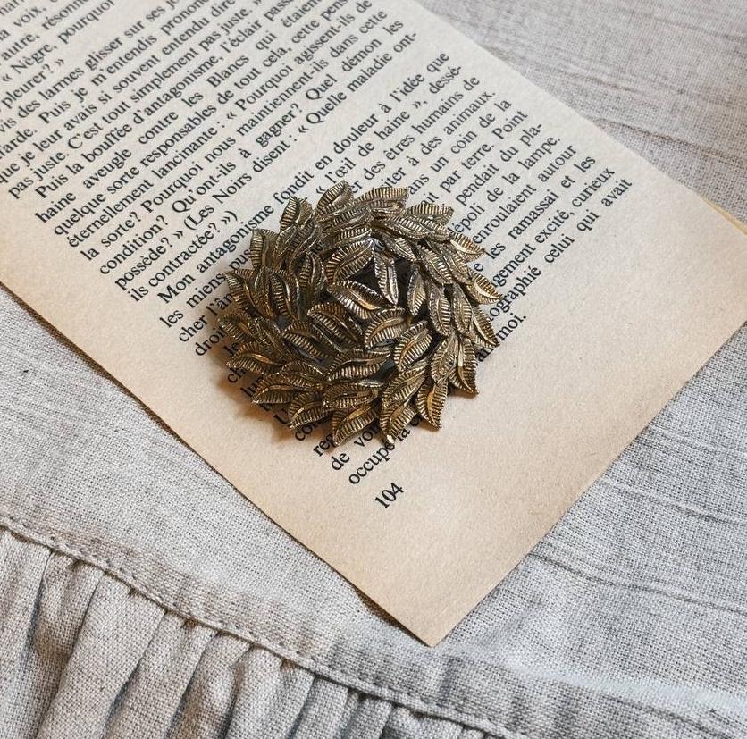 Винтажная брошь «Горка сена» (золотого цвета) 70е годы