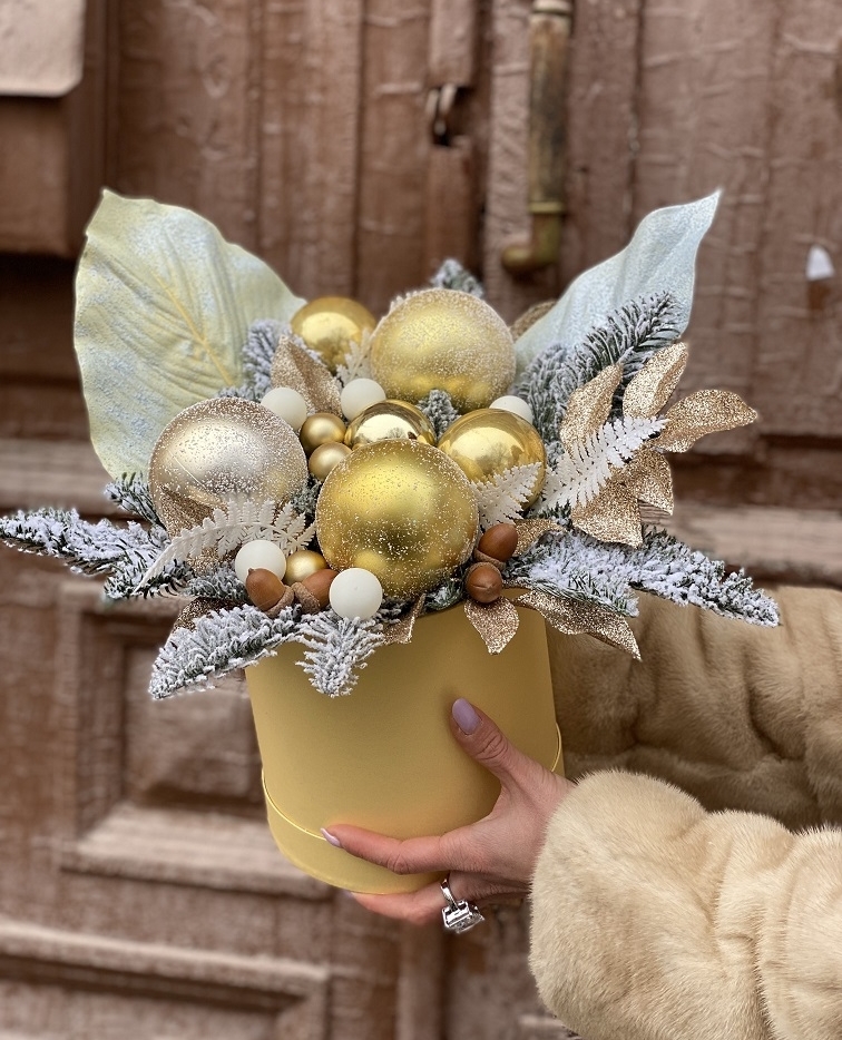 Желтая Шампань новогодняя №688