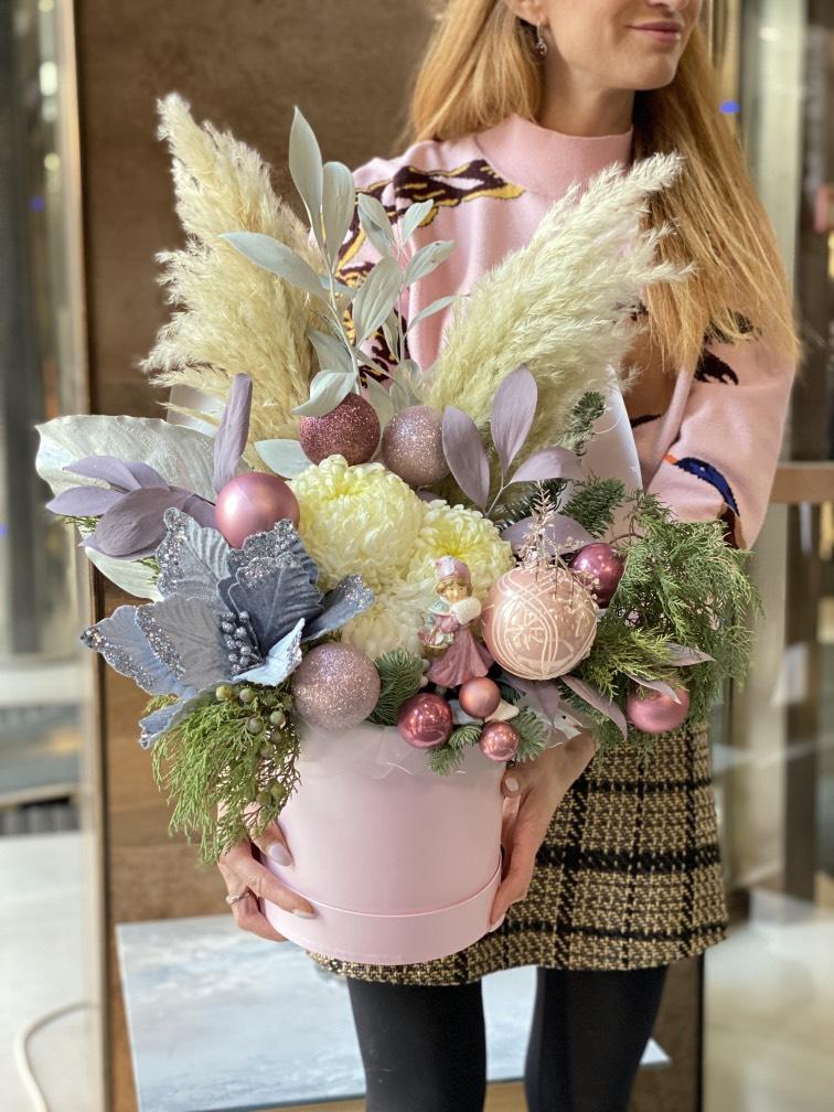 Новогодняя композиция с Живыми цветами №890