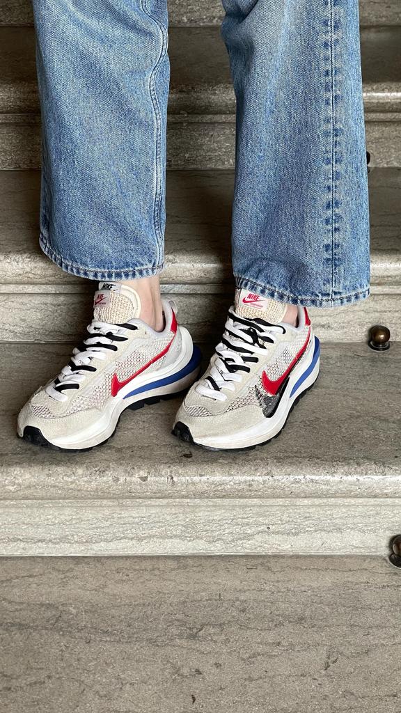 Кроссовки Nike Sacai, UK 5 ( EU 38 )