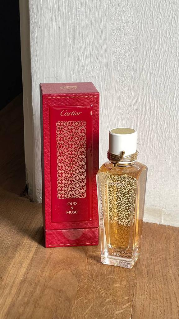 Парфюм Cartier Oud & Musc