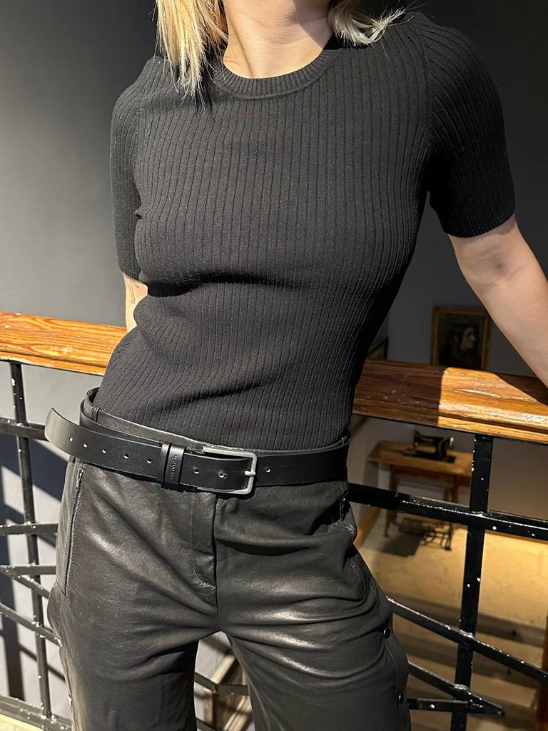 Футболка COS