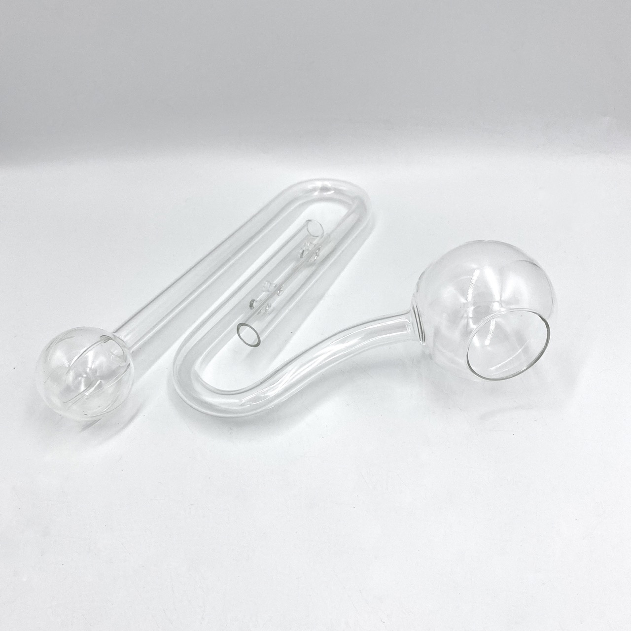 Вход и выход (Poppy Pipe), стекло