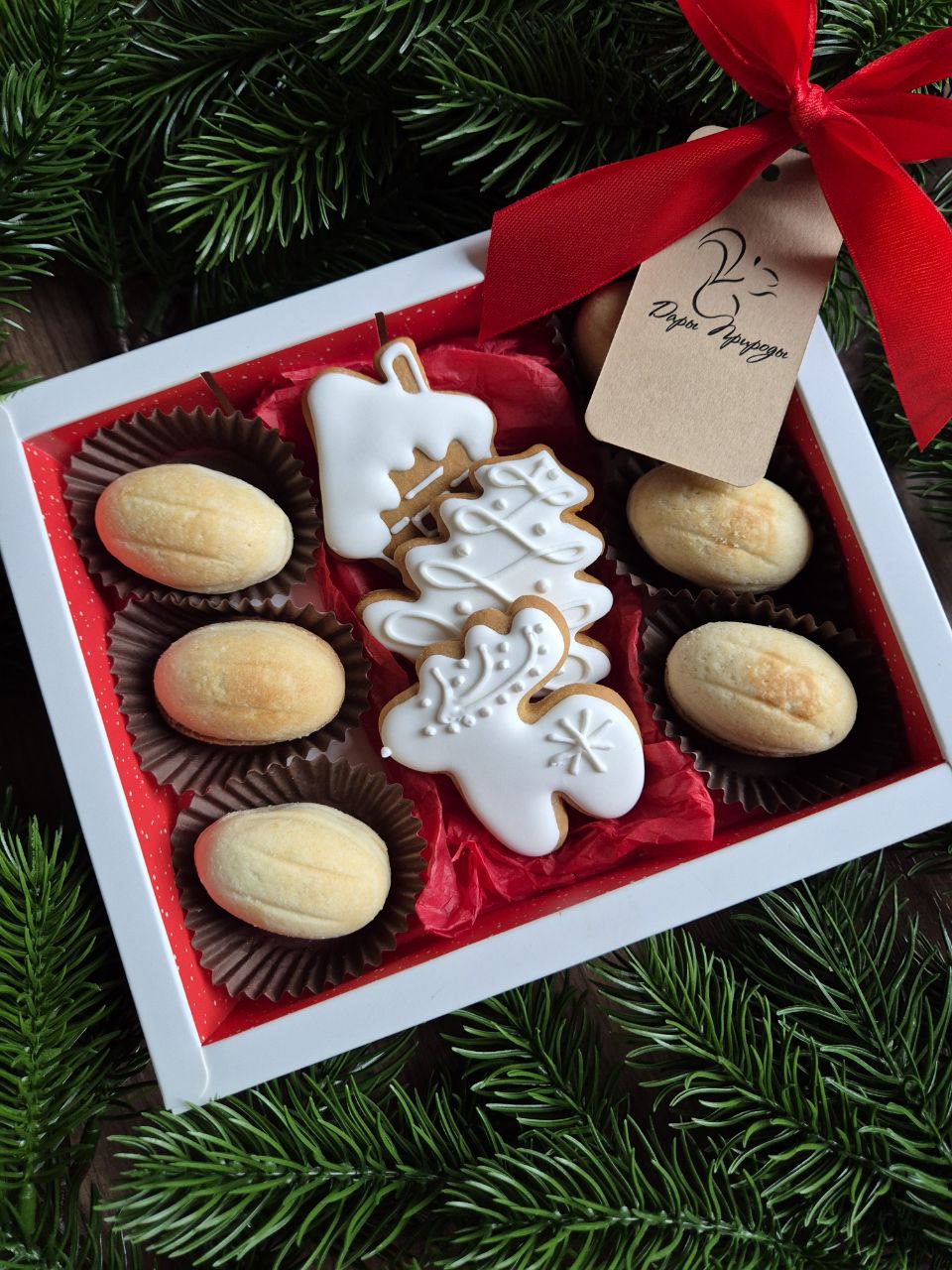 Новогодний набор ассорти: пряник и орешки