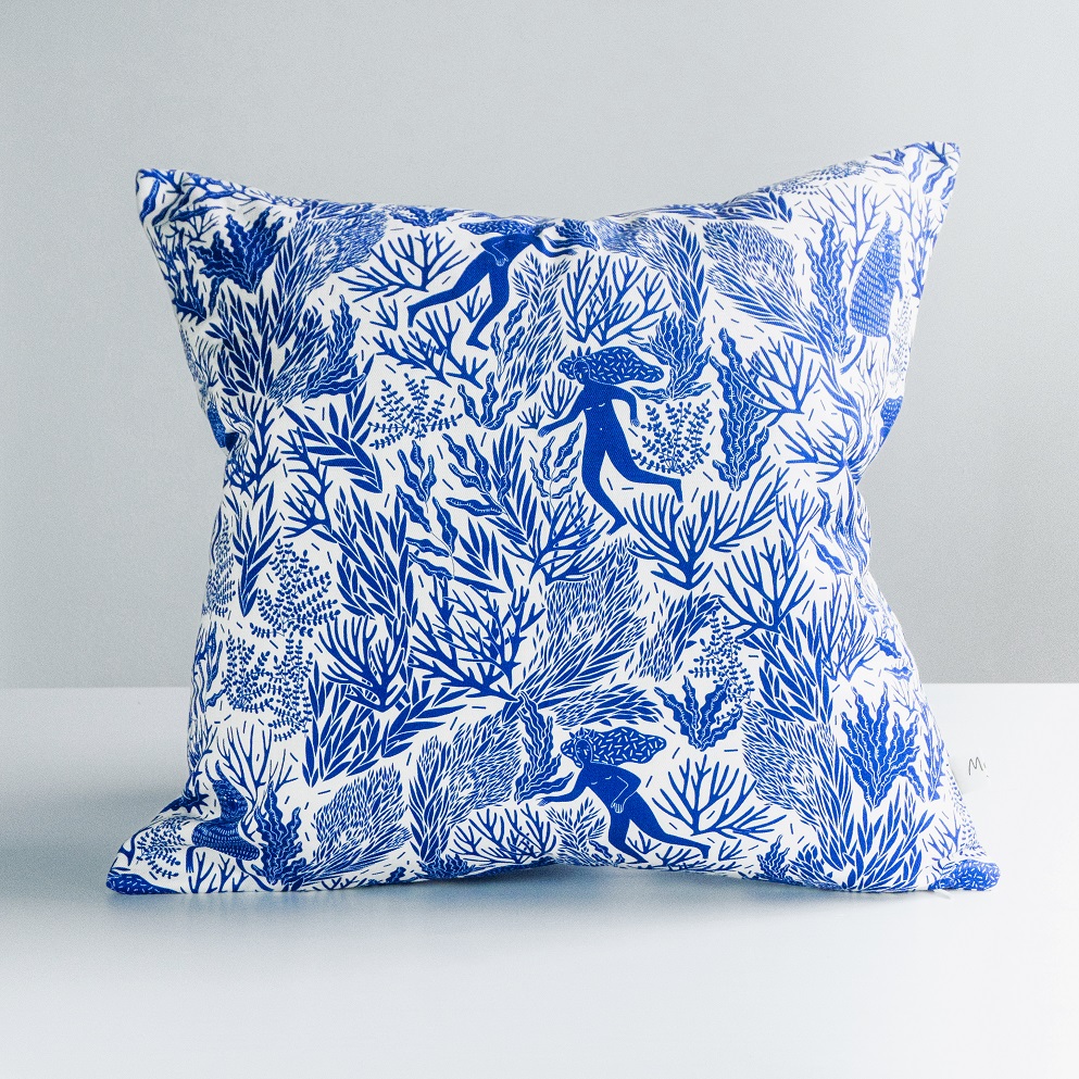 Подушка Страх сине-белый