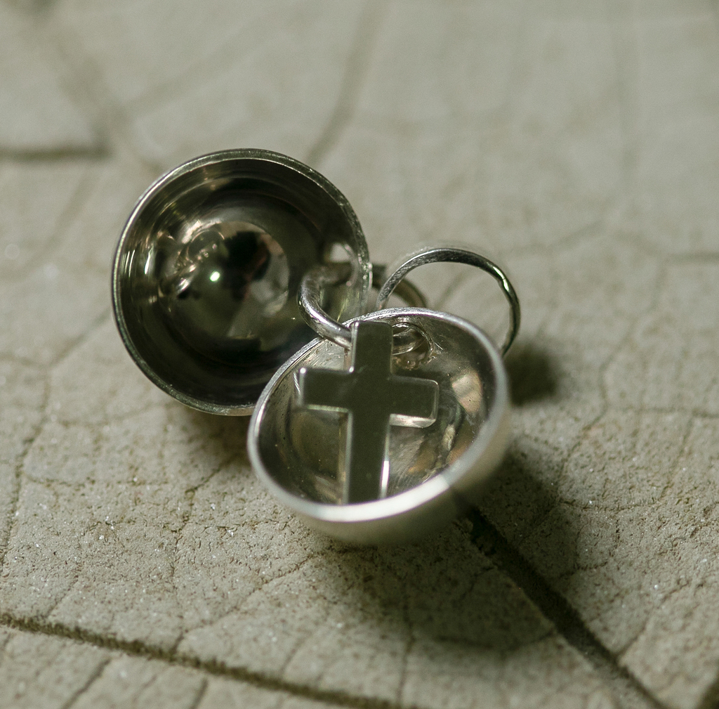 Кулон "Крестик в полусферах"