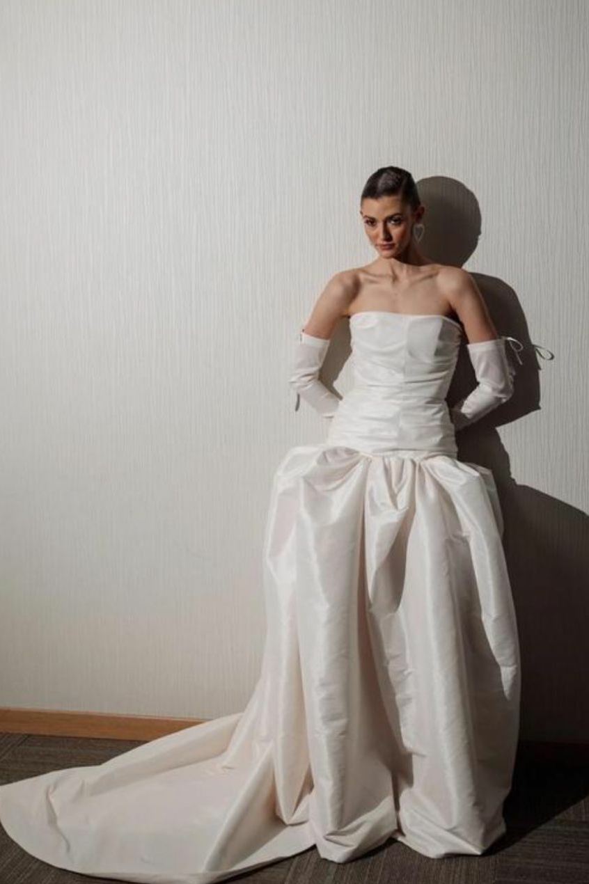 Платье из тафты