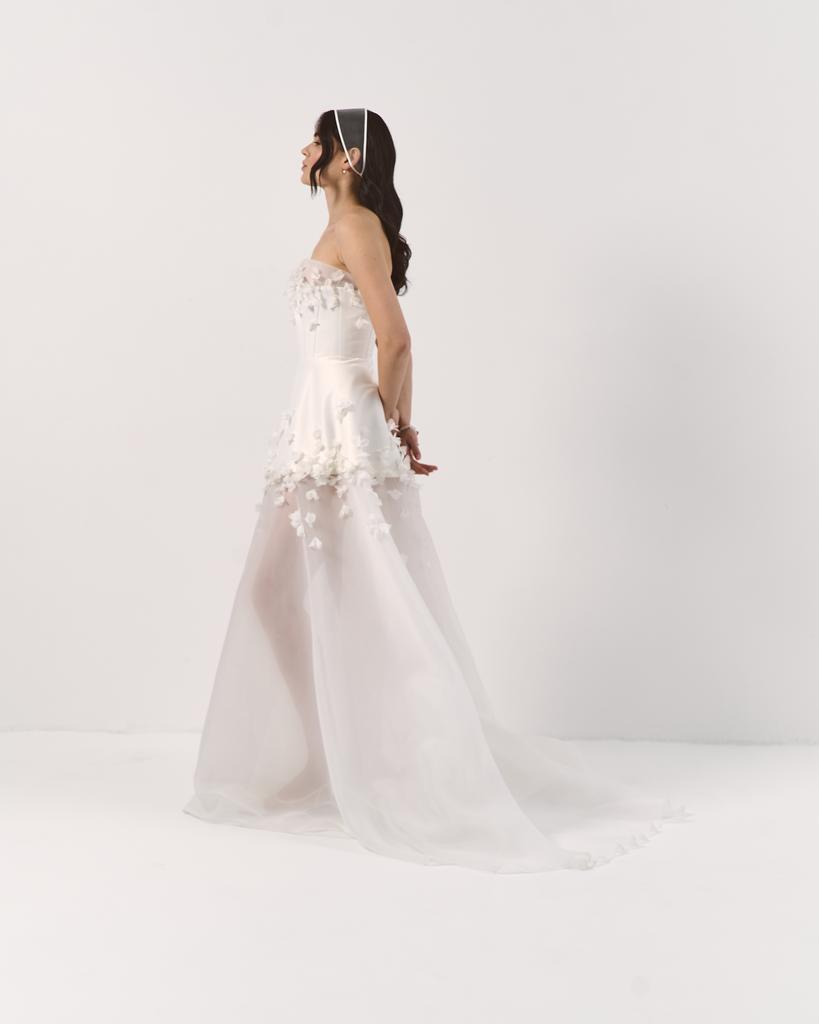 -50%  Платье из органзы с декором из мелких цветочков