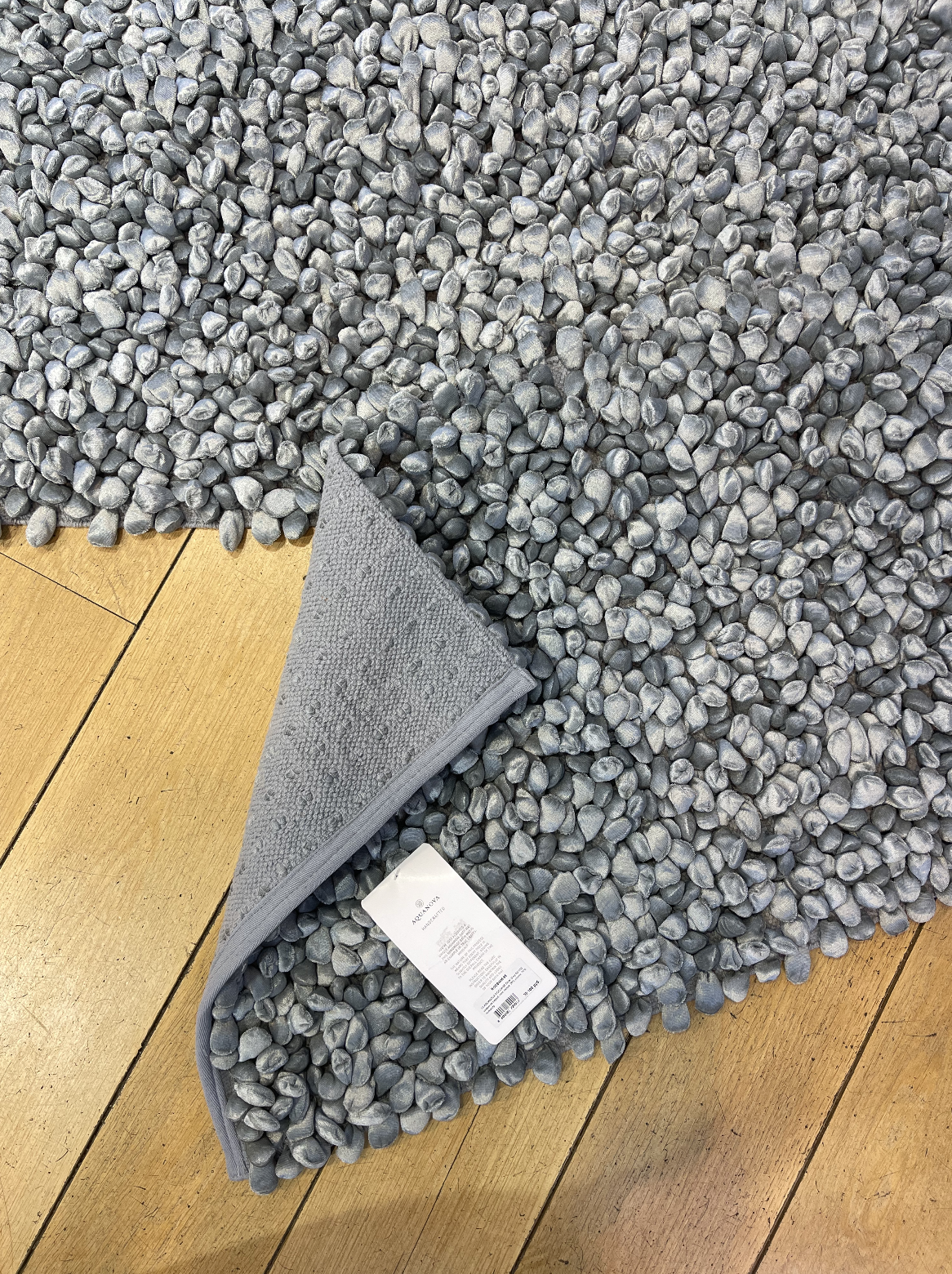 Коврик AQUANOVA Rocca, серебристо-серый, 2 размера на выбор