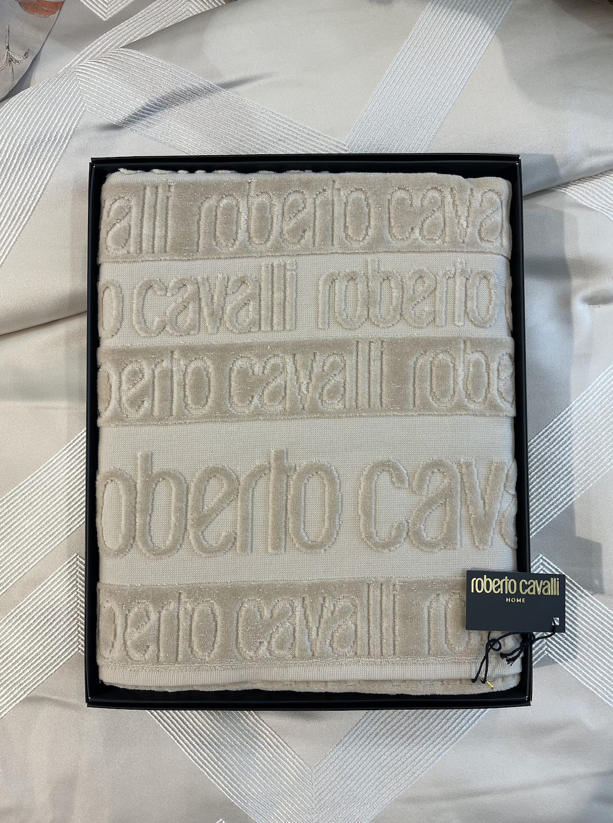 Полотенце 95*150см Roberto Cavalli Written, бежевый (col.809)