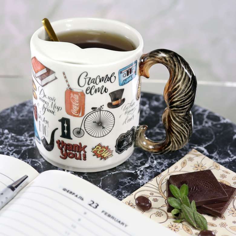 Porcelain moustache cup "Man's happiness"