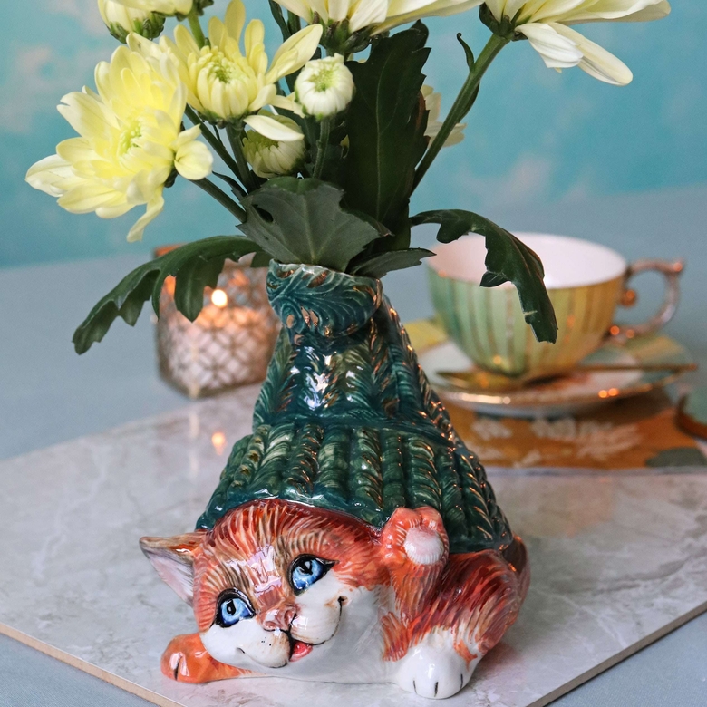 Ваза фарфоровая Котёнок в шапке
