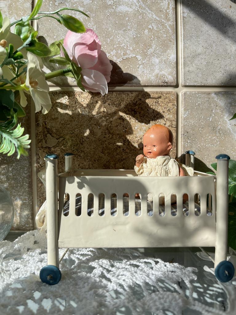 Старинный керамический пупсик, 9 см