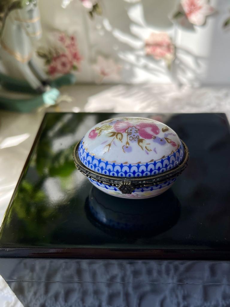 Шкатулка фарфоровая, Франция