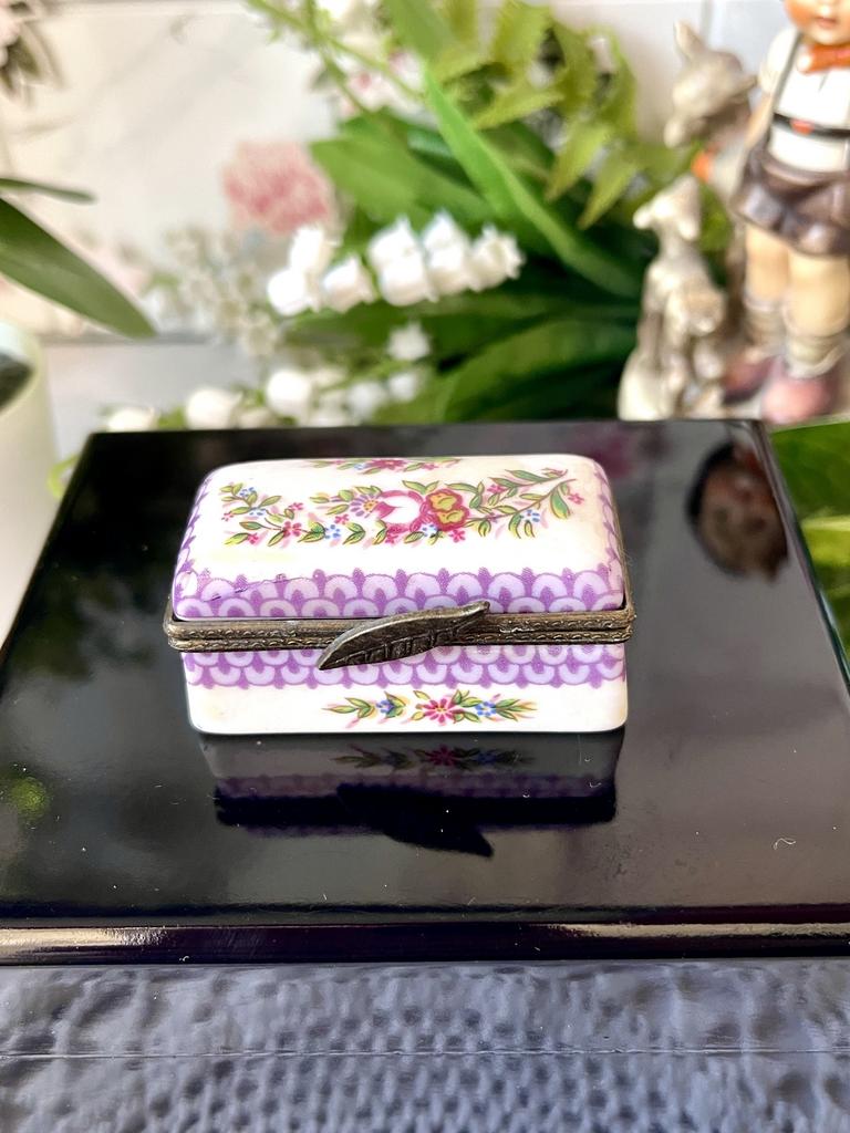 Шкатулка фарфоровая, Франция