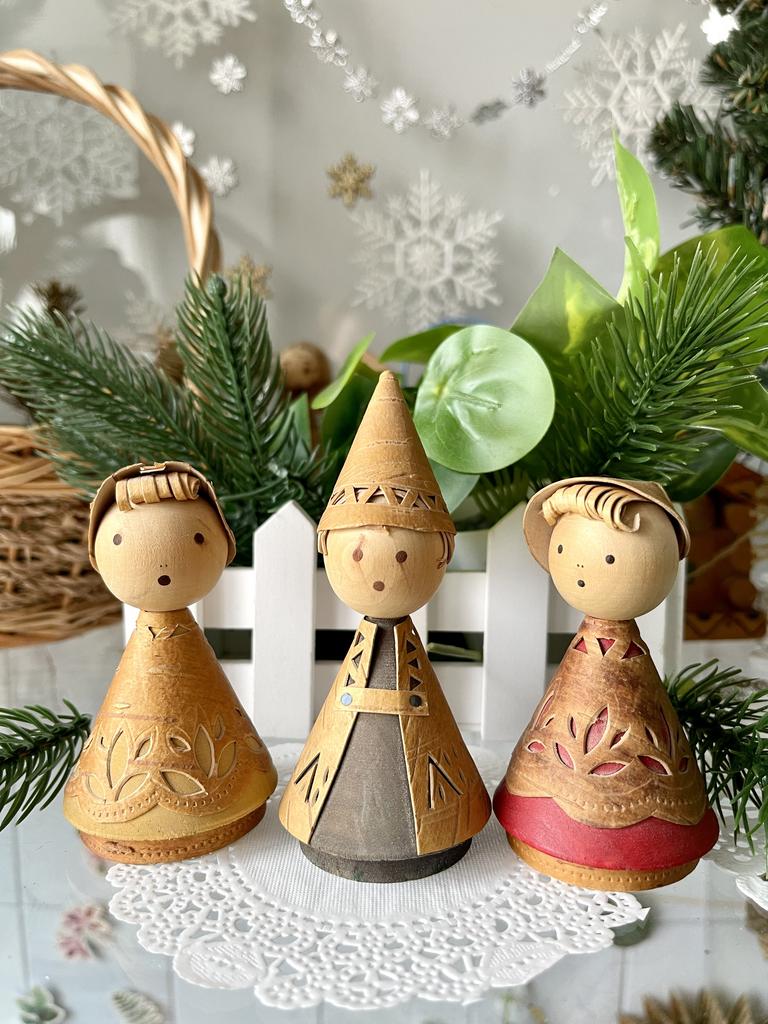 Куколки деревянные