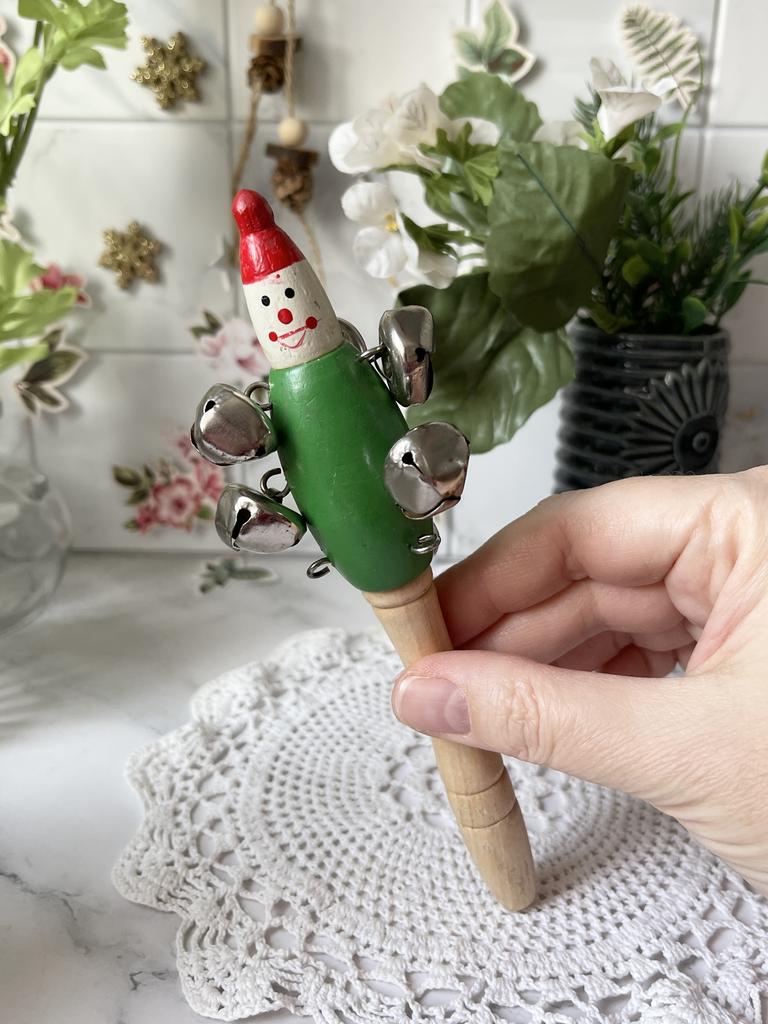 Погремушка советская деревянная