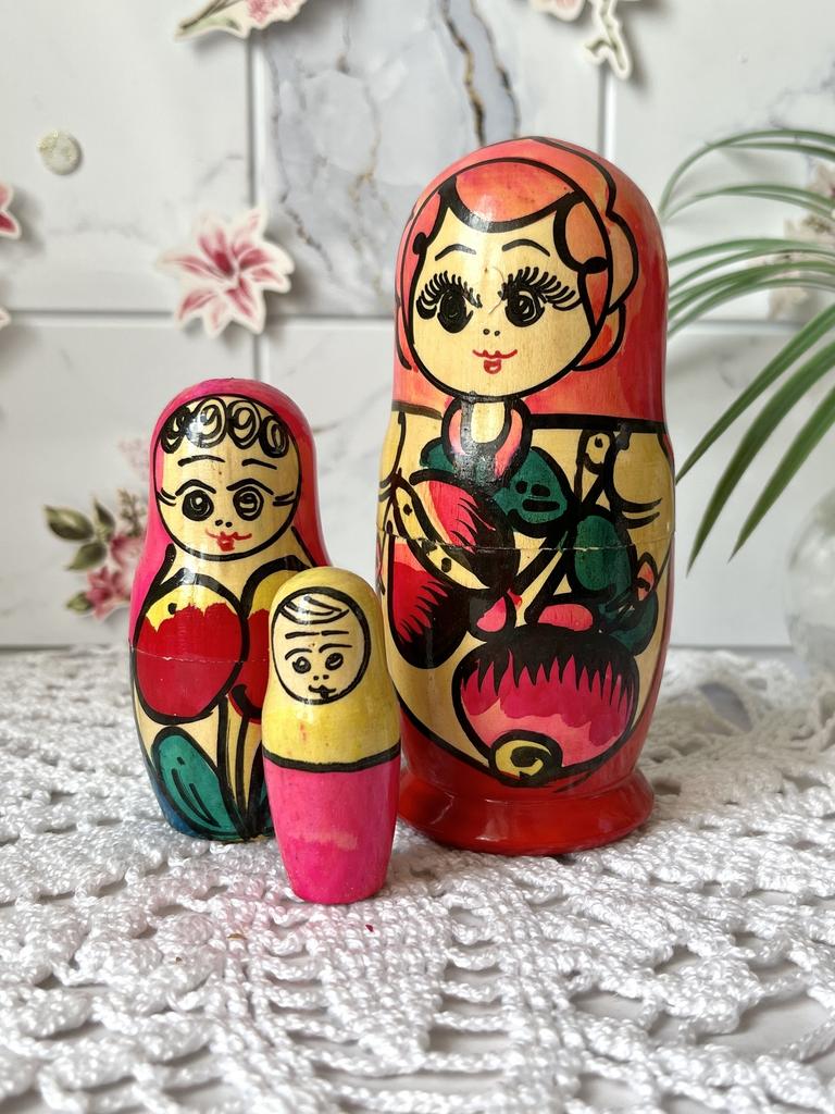 Советская трехместная матрешка