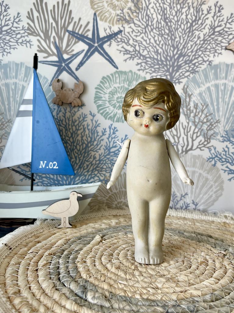 Антикварная фарфоровая куколка