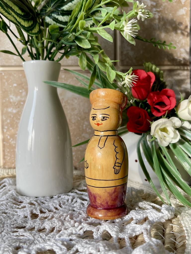 Советская деревянная фигурка Парень в фуражке