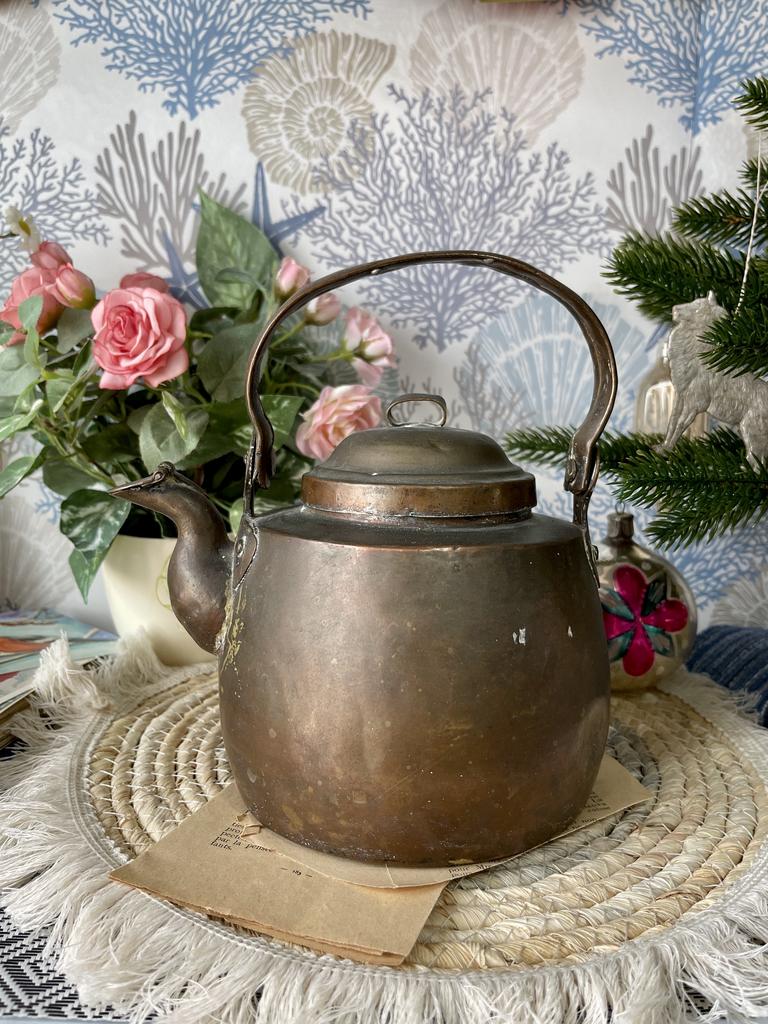 Старинный медный  небольшой чайник