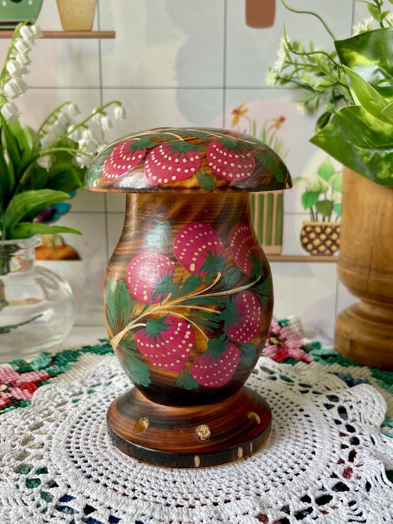 Прекрасный большой Гриб-копилка