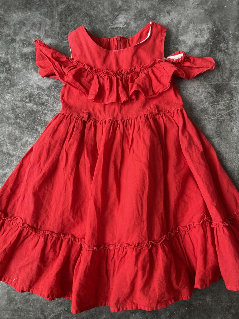 Маленькое красное платье