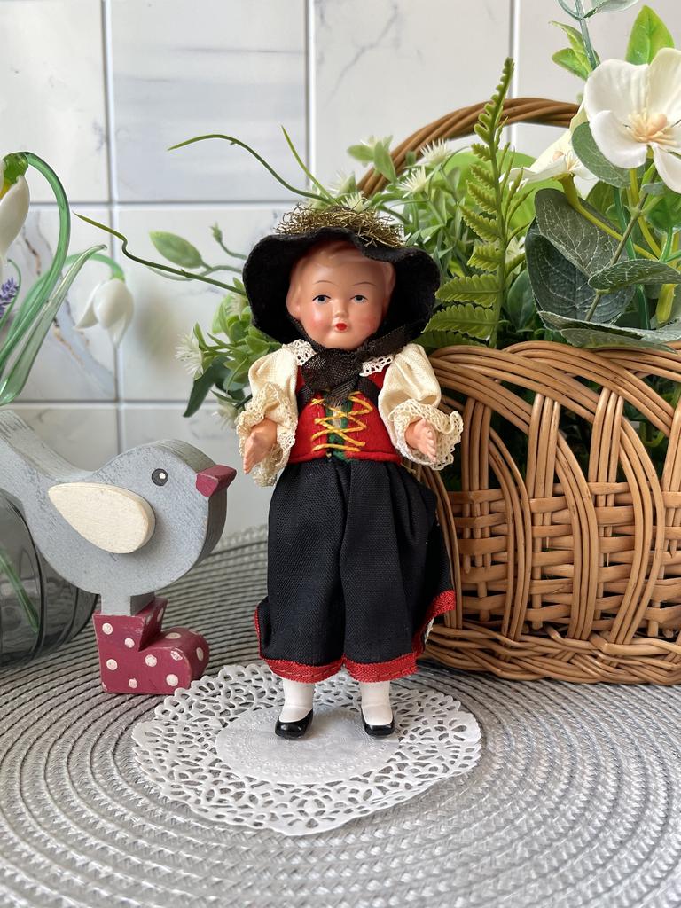 Старинная куколка Германия