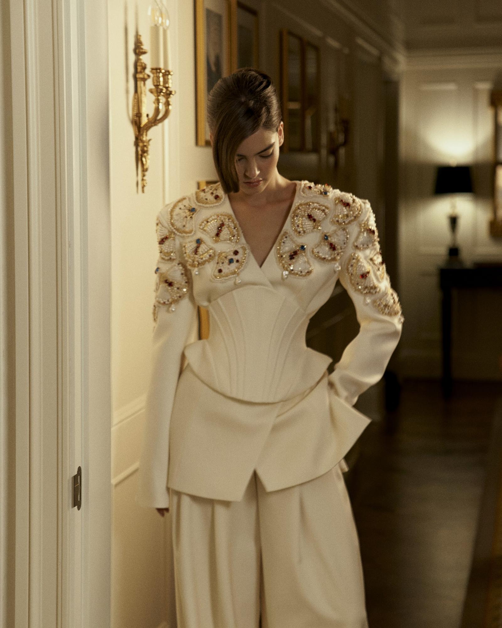 Vesper suit
