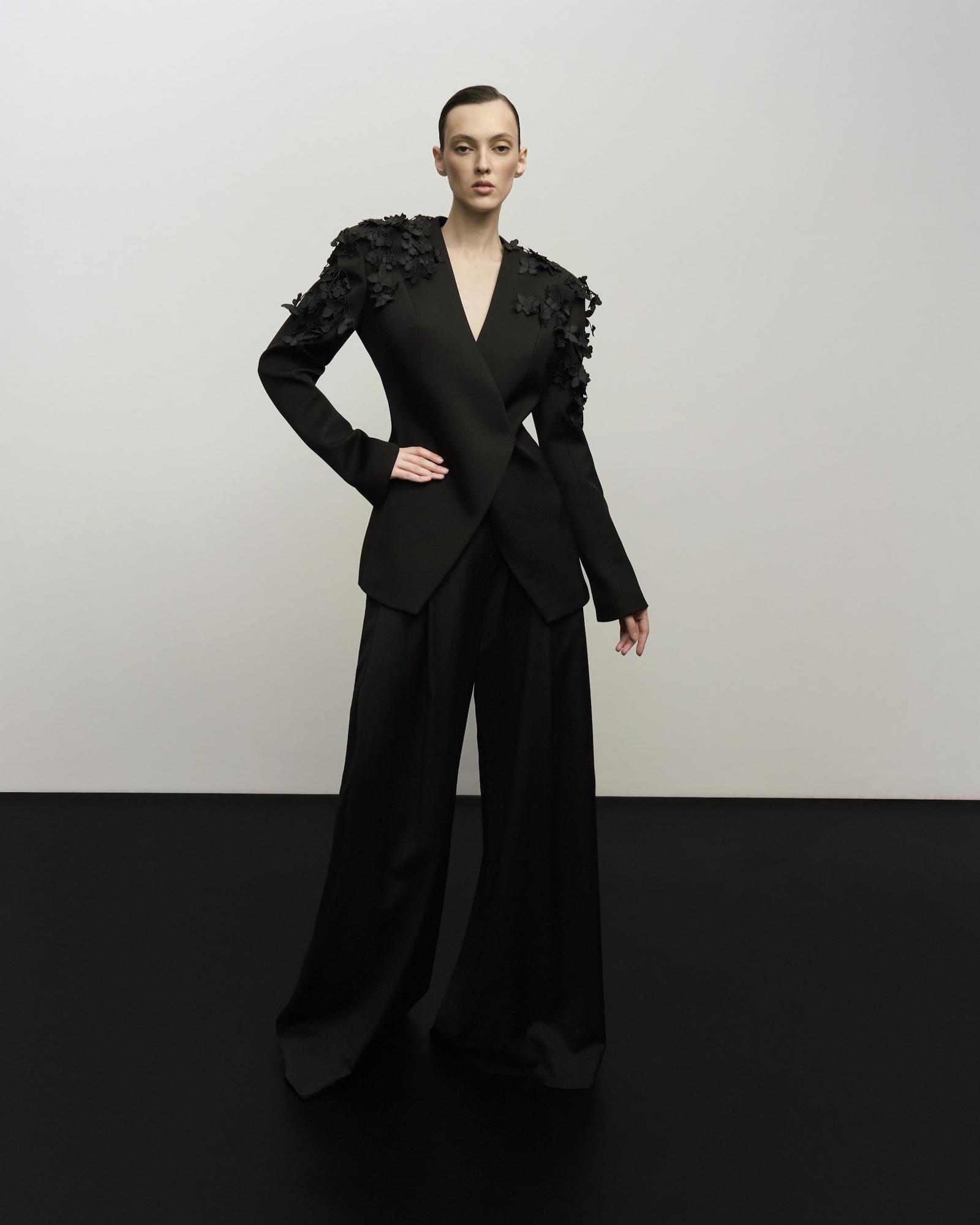 Talia suit