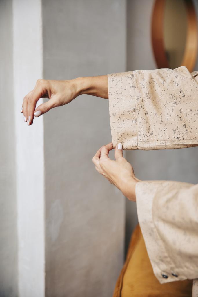 Рубашка с широким рукавом, бежевая