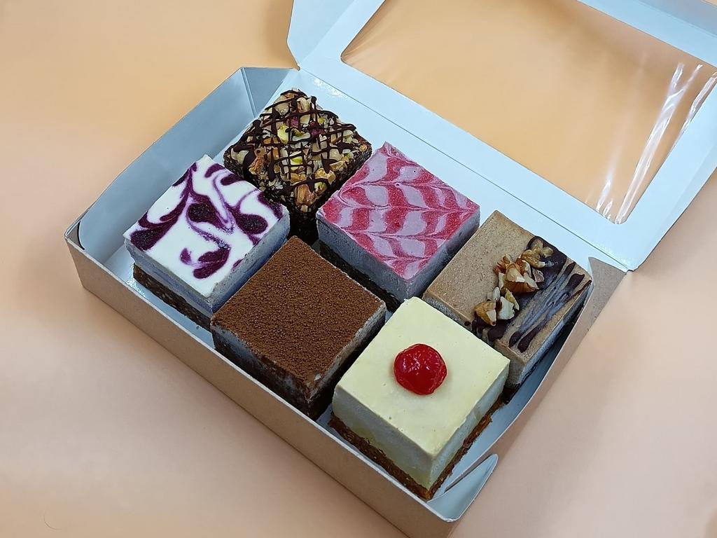 Ассорти пирожных (6 шт)