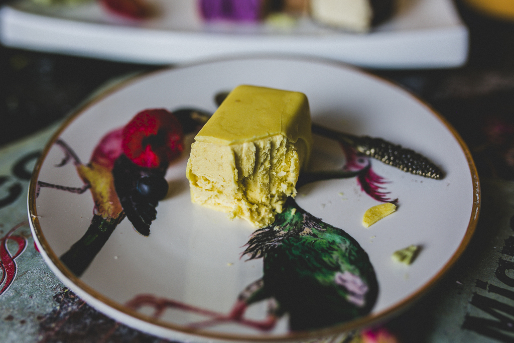 Сырок тропический в глазури