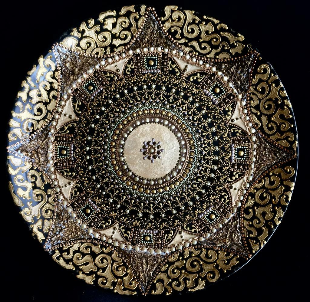 Тарелка декоративная Gold Symphony