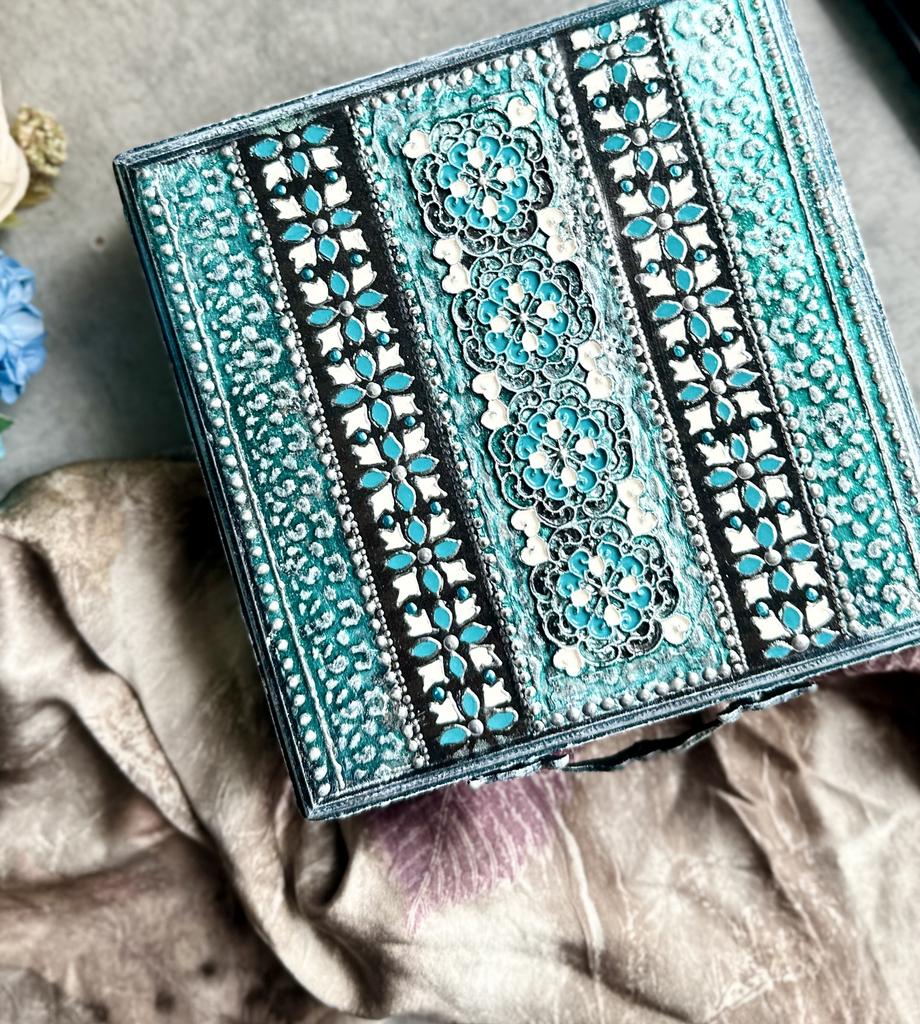 Шкатулка декоративная Стеклянная река