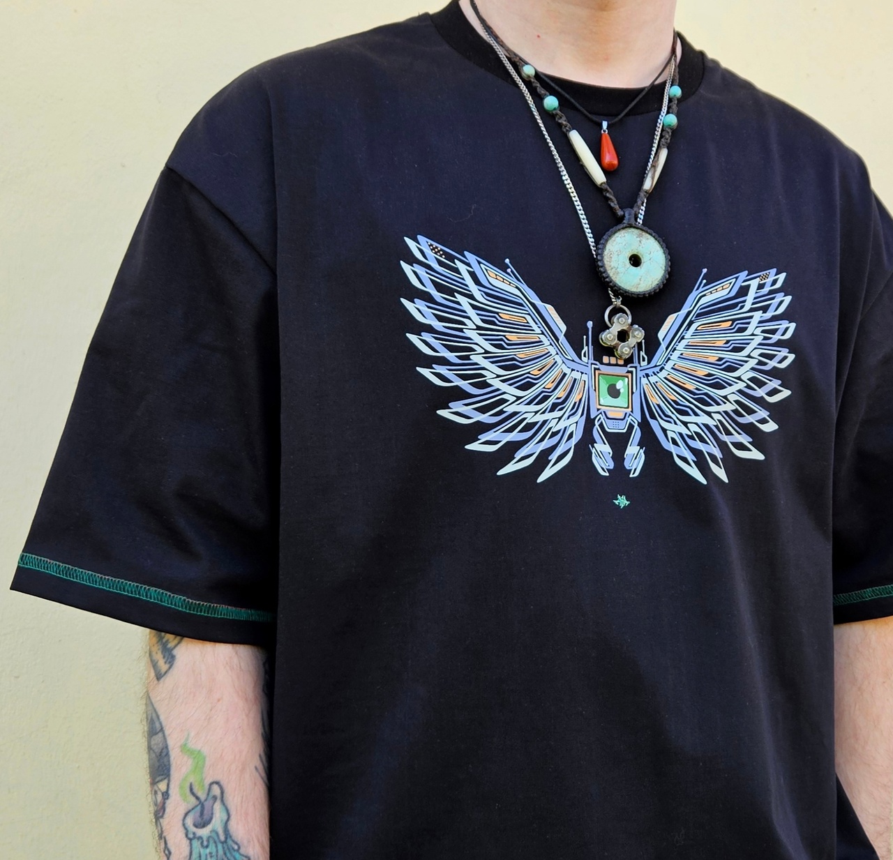 "Square cyber eye" T-SHIRT