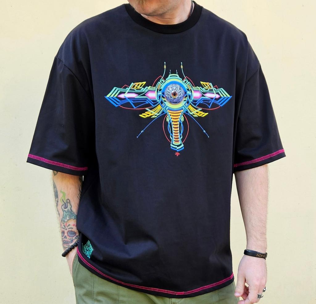 "Symmetry breaker" T-SHIRT