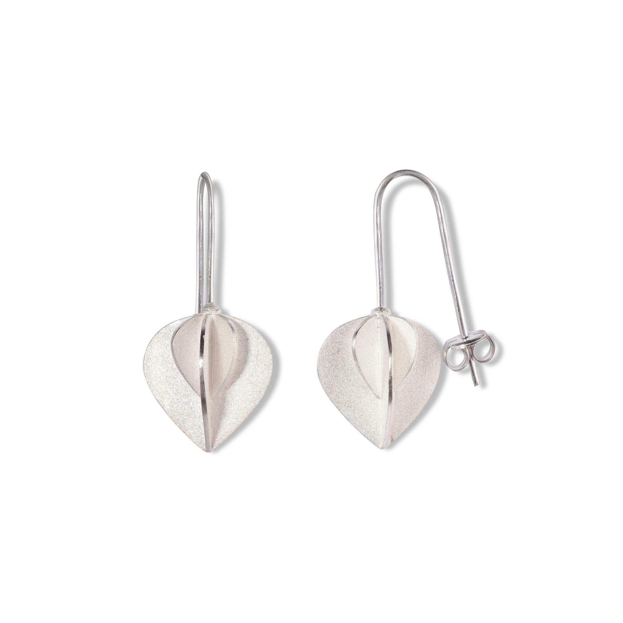 ANA MARIA RAMIREZ Серьги Long Seeds в матовом серебре