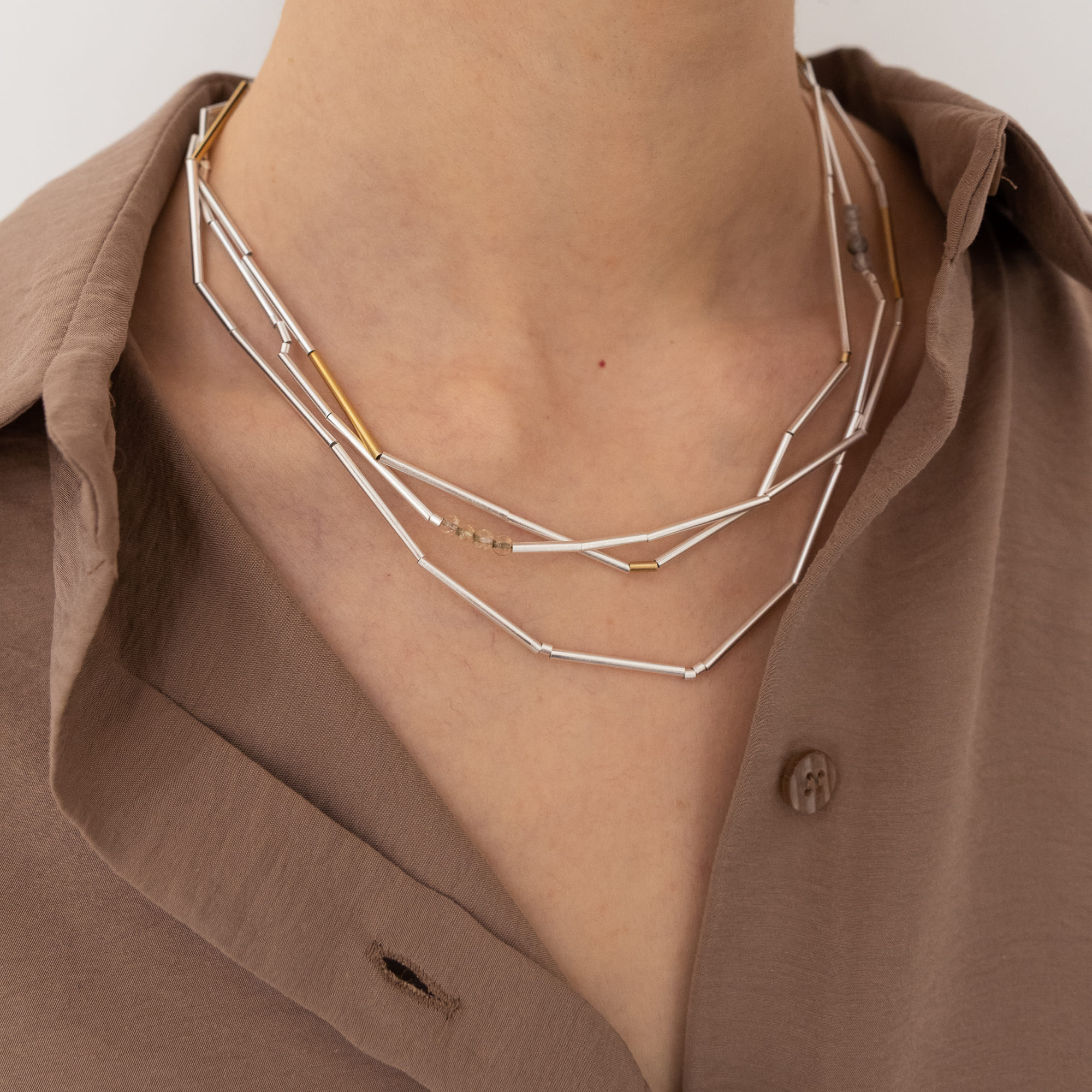 ANA MARIA RAMIREZ Колье 3 Lines с дымчатым кварцем