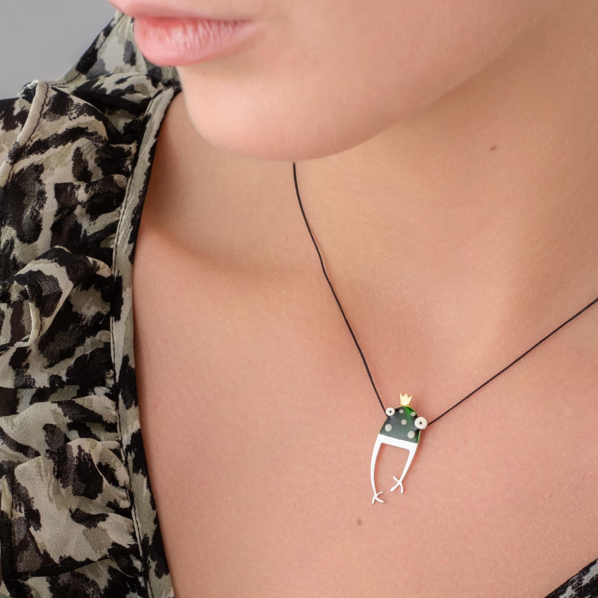 Kiss The Frog Studio Кулон на шнурке Мистер Фрог III