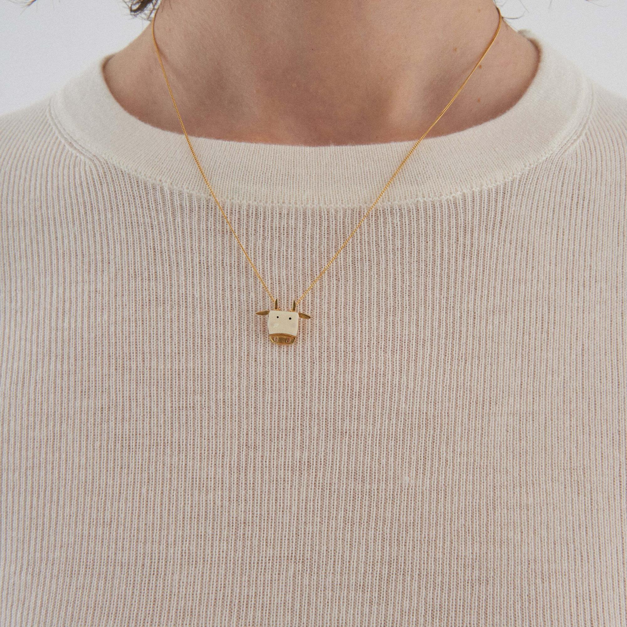 Kiss The Frog Studio Кулон на серебряной цепочке Золотой Теленок